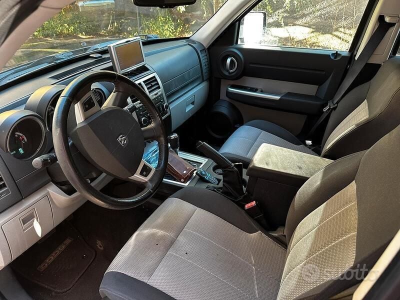 Usata Dodge Nitro 177 CV (130 kW) 2009 Nero SUV