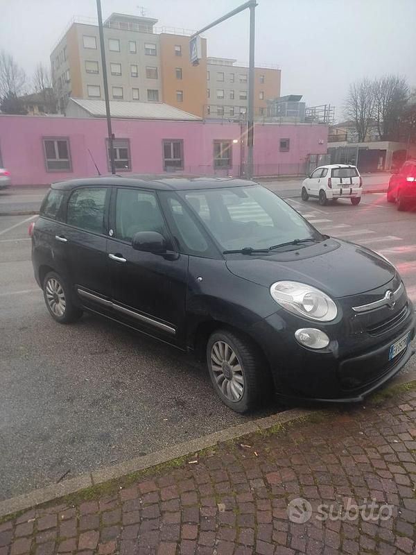 Usata Fiat 500L Living 105 CV (77 kW) 2013 Nero Monovolume
