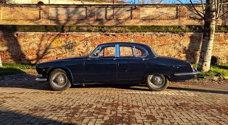 Usata Jaguar 420 163 CV (119 kW) 1967 Blu/azzurro Berlina