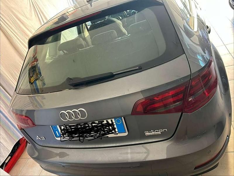 Usata Audi e-tron Ambition 150 CV (110 kW) 2016 Grigio SUV