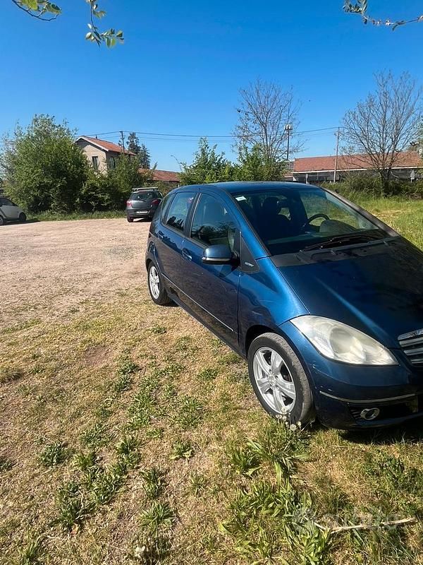 Usata Mercedes A160 95 CV (69 kW) 2009 Blu Berlina