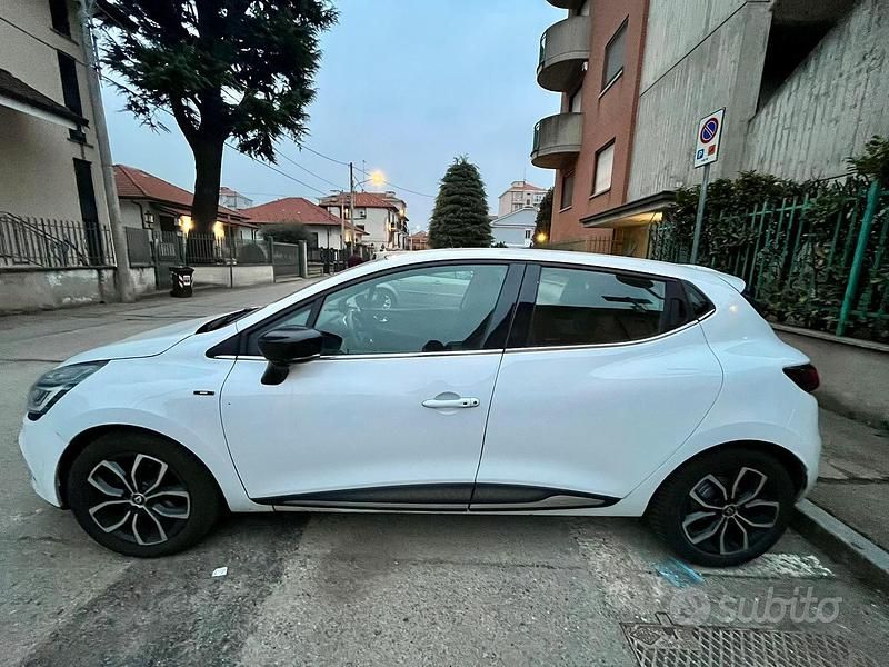 Second-hand Renault Clio IV 70 CP (51 kW) 2019 Alb Berlinǎ