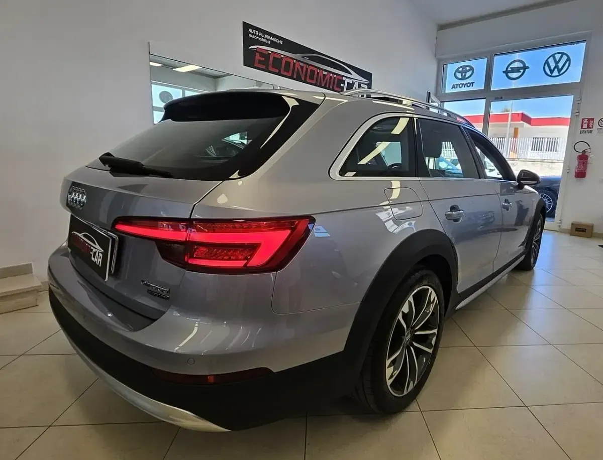 Usata Audi A4 Allroad Business 190 CV (139 kW) 2017 Grigio Station wagon