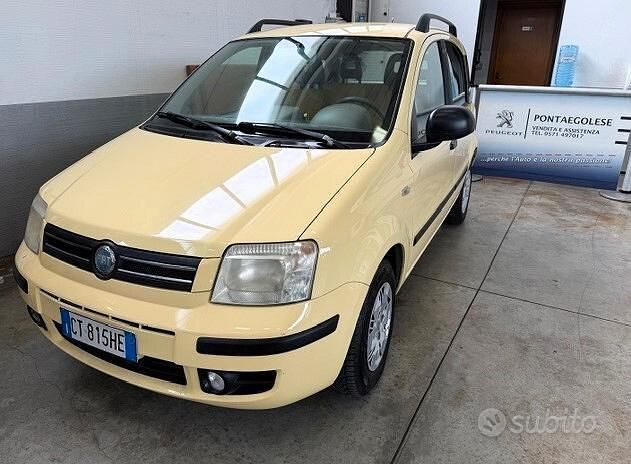 Giallo Usata 2005 Fiat Panda Dynamic Tre volumi | 3750 € (Buon prezzo) - Immagine 1/4