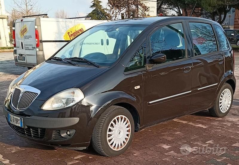Usata Lancia Musa 2007 Marrone Monovolume