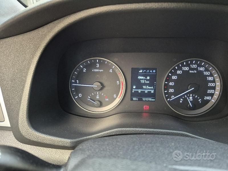 Usata Hyundai Tucson 116 CV (85 kW) 2016 Bianco SUV