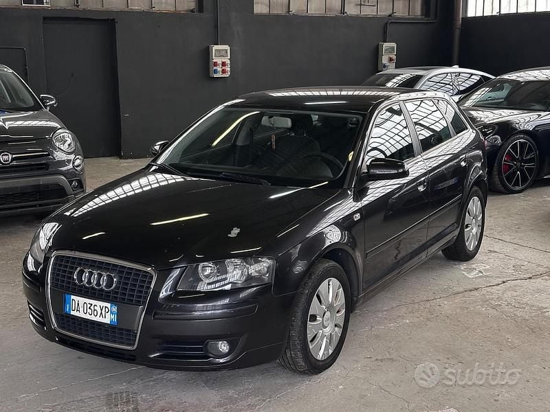 Nero Usata 2006 Audi A3 Attraction Tre volumi | 3200 € (Buon prezzo) - Immagine 1/4