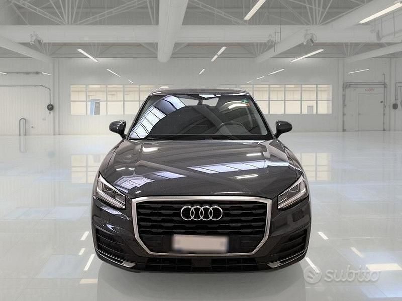 Usata Audi Q2 Business 150 CV (110 kW) 2020 Grigio SUV