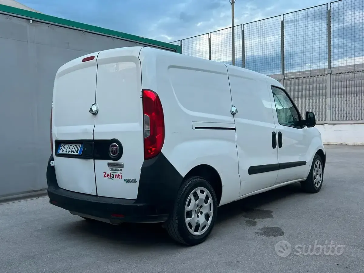 Begagnad Fiat Doblò 120 HK (88 kW) 2016 Vit Minibuss