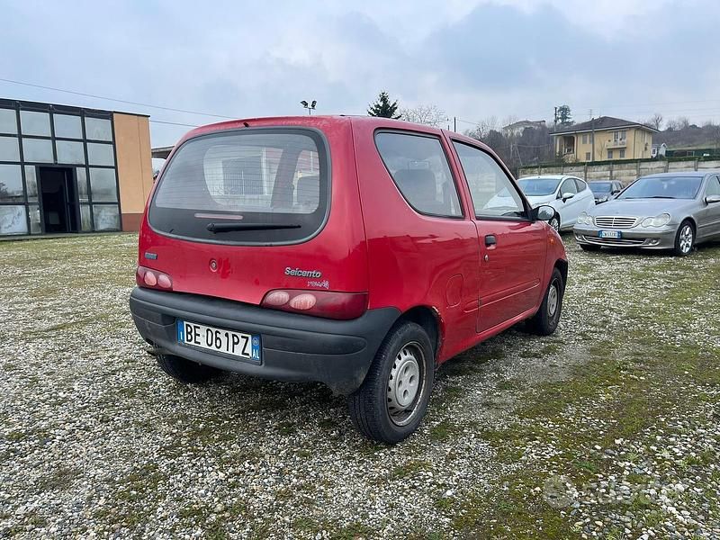 Usata Fiat 600 Young 39 CV (28 kW) 1999 Rosso Berlina