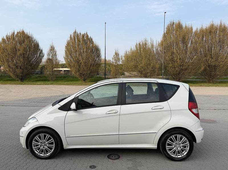 Usata Mercedes A180 Executive 109 CV (80 kW) 2011 Other Monovolume