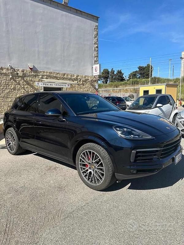 Usata Porsche Cayenne 340 CV (250 kW) 2019 Blu SUV