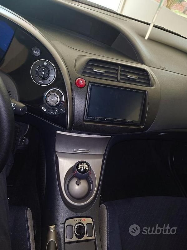 Usata Honda Civic 190 CV (139 kW) 2008 Nero Berlina