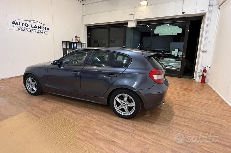 Usata BMW 120 163 CV (119 kW) 2005 Grigio Utilitaria