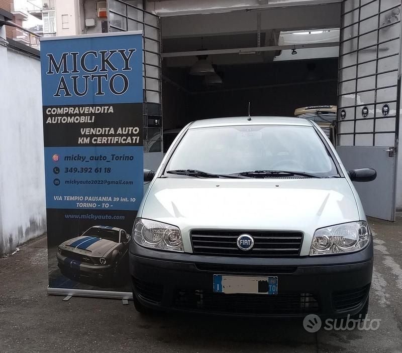 Verde Usata 2004 Fiat Punto Tre volumi | 2200 € (Buon prezzo) - Immagine 1/4