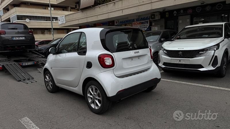 Usata Smart ForTwo Coupé Passion 90 CV (66 kW) 2018 Bianco Coupé