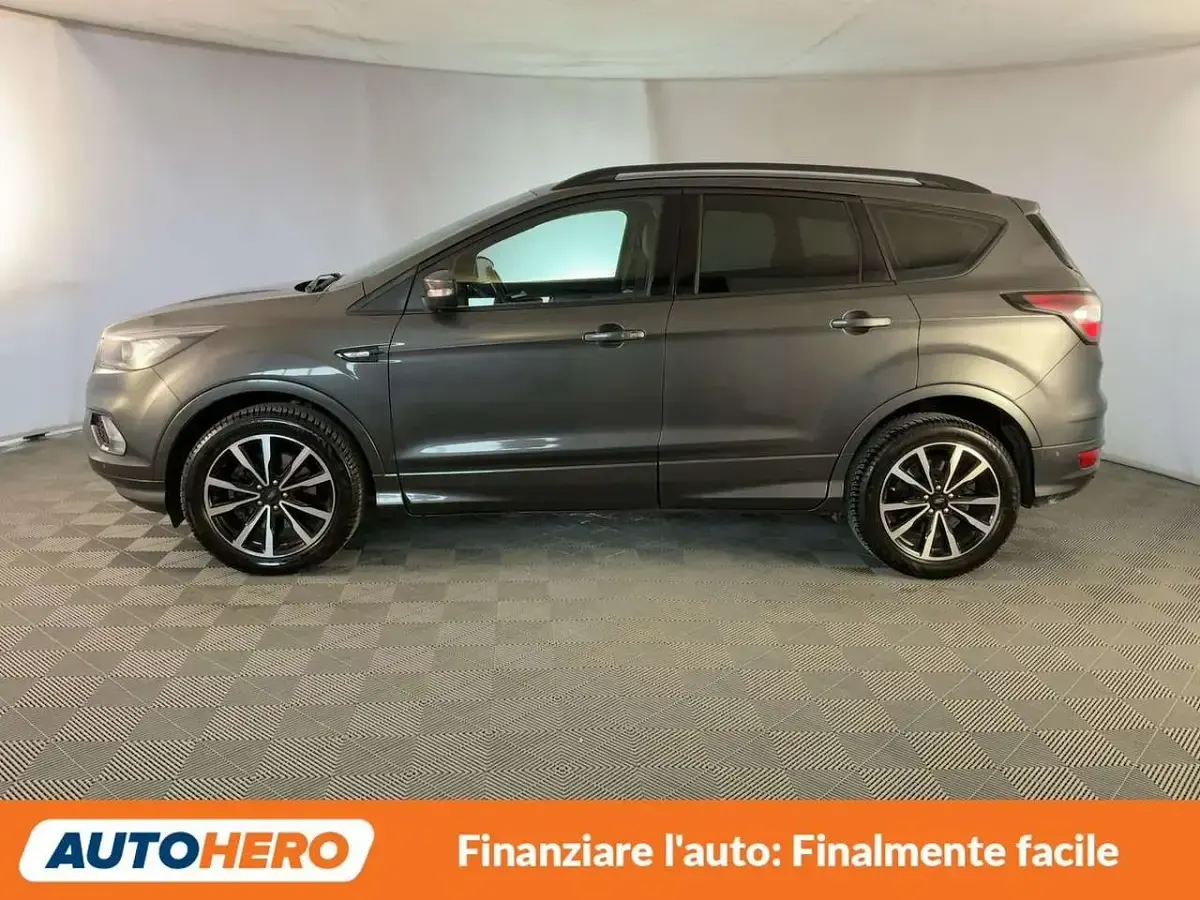Usata Ford Kuga ST-Line 120 CV (88 kW) 2020 Grigio SUV