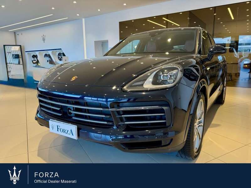 Usata Porsche Cayenne 340 CV (250 kW) 2018 Blu moonlight SUV