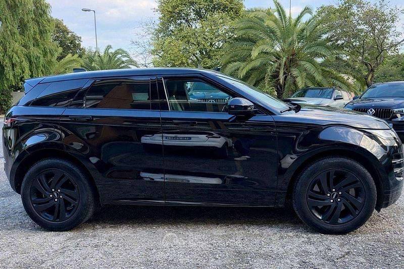 Usata Land Rover Range Rover evoque HSE Dynamic 163 CV (119 kW) 2022 Nero SUV