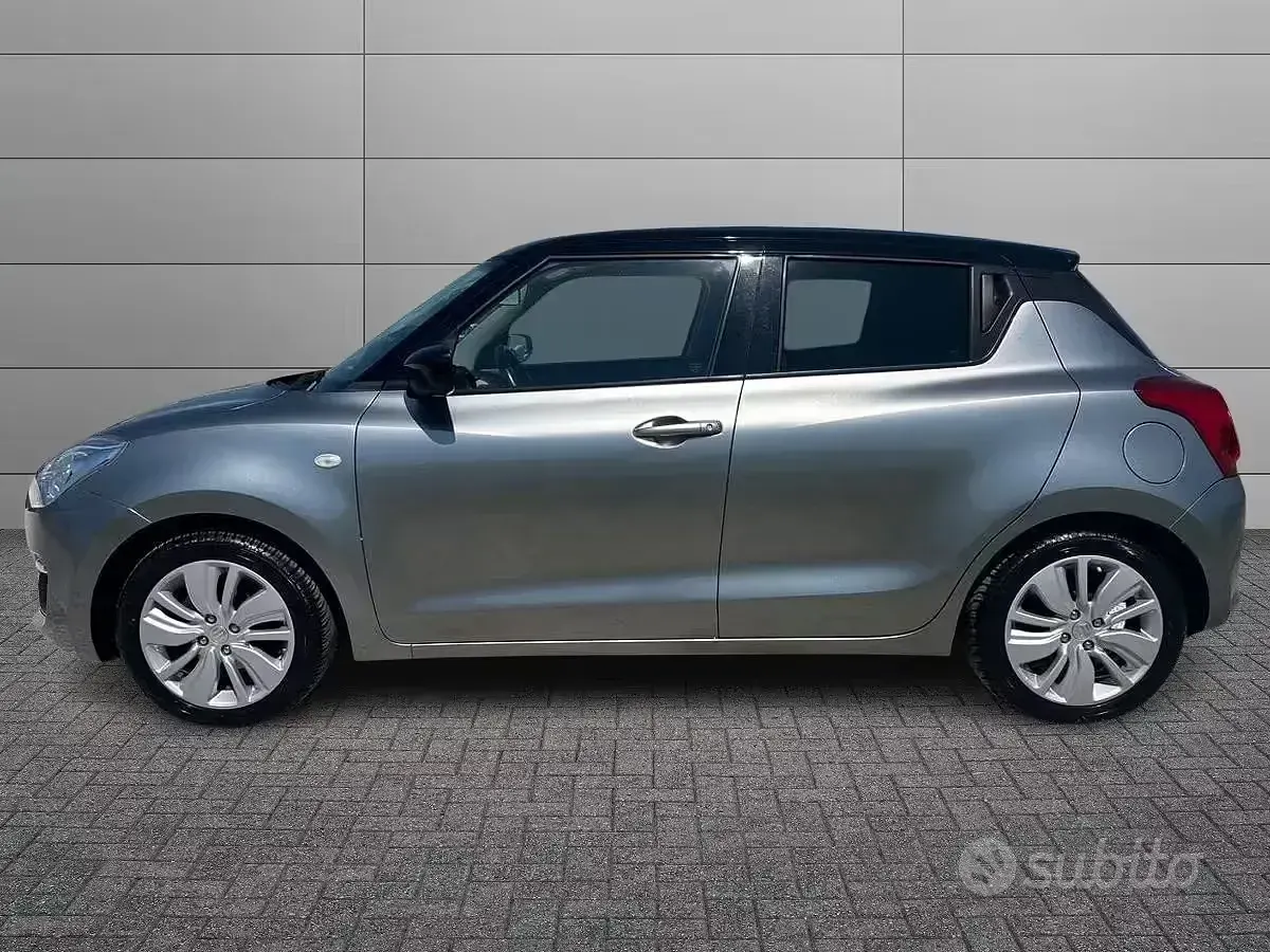 Usata Suzuki Swift Cool 90 CV (66 kW) 2020 Grigio Utilitaria