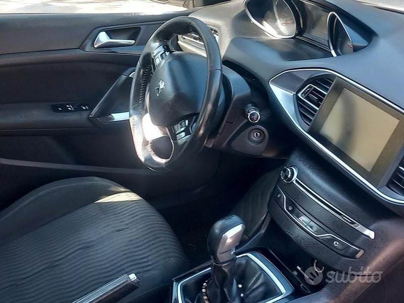 Usata Peugeot 308 92 CV (67 kW) 2014 Bianco Berlina