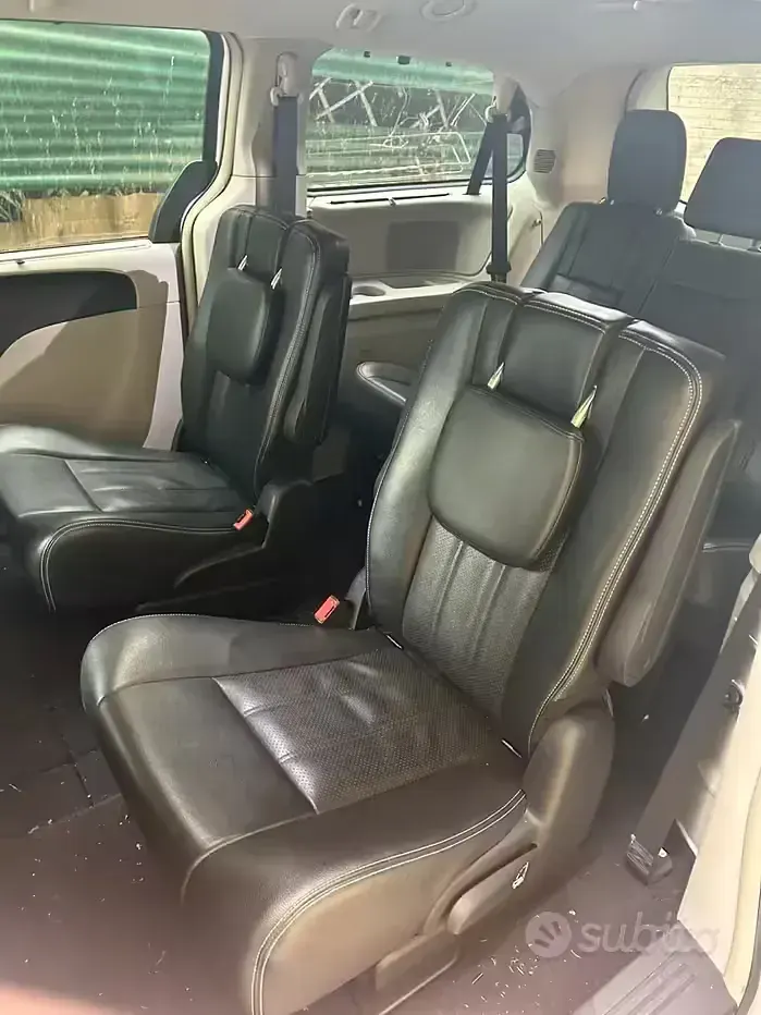 Usata Lancia Voyager 163 CV (119 kW) 2015 Monovolume
