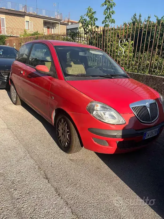Usata Lancia Ypsilon 80 CV (58 kW) 2005 Rosso Utilitaria