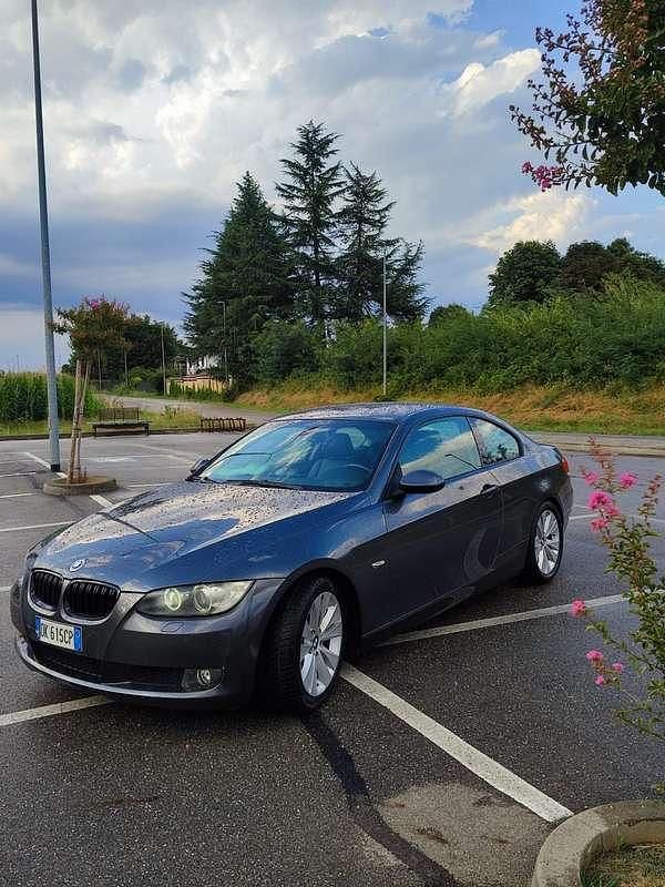 Usata BMW 320 177 CV (130 kW) 2007 Grigio Coupé