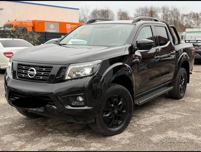Nero Usata 2021 Nissan Navara Pick-up | 22.900 € (Super prezzo) - Immagine 1/4