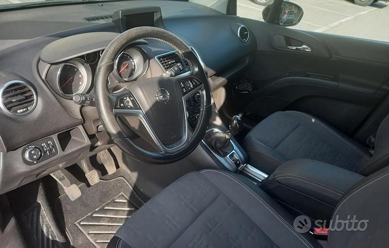 Usata Opel Meriva Cosmo 95 CV (69 kW) 2017 Nero Monovolume