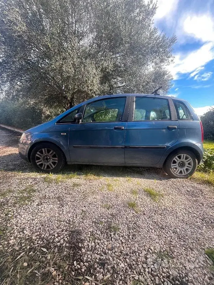 Usata Fiat Idea 69 CV (50 kW) 2004 Blu Monovolume