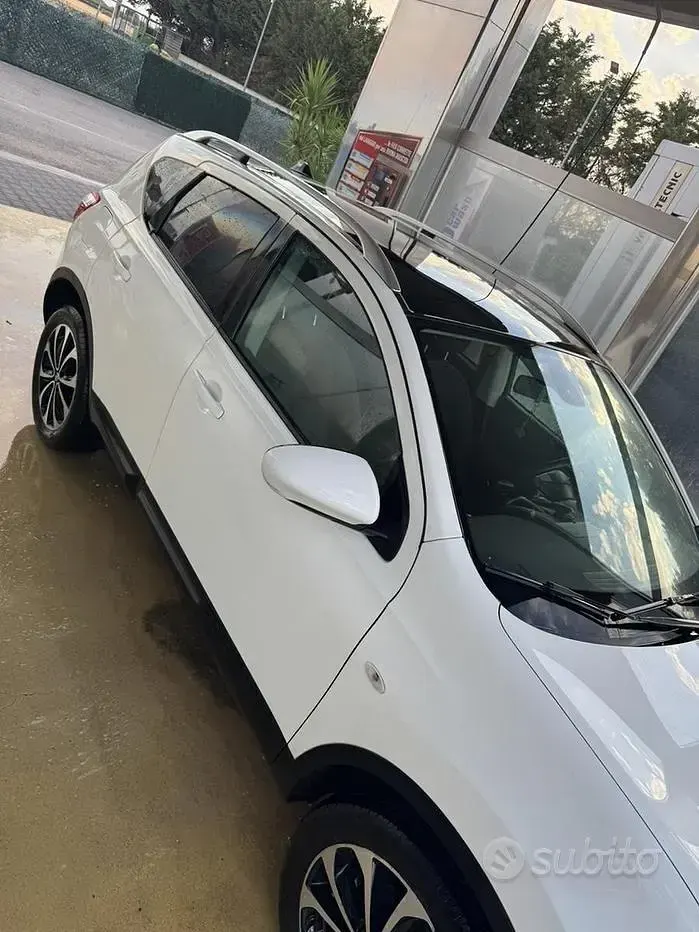 Usata Nissan Qashqai 131 CV (96 kW) 2014 Bianco SUV