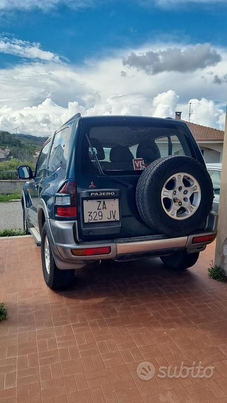 Usata Mitsubishi Pajero 2000 Blu SUV