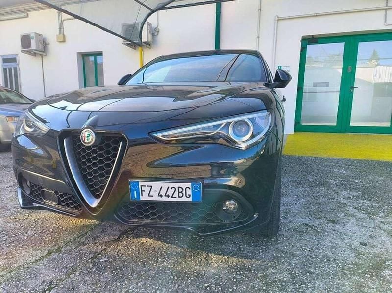 Usata Alfa Romeo Stelvio Executive 210 CV (154 kW) 2017 Nero SUV