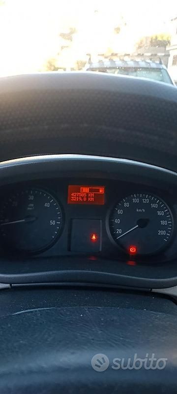 Usata Opel Vivaro 120 CV (88 kW) 2012 Grigio Monovolume