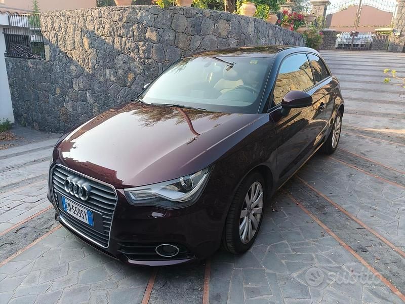 Usata 2013 Audi A1 Due volumi | 10.000 € (Buon prezzo) - Immagine 1/4
