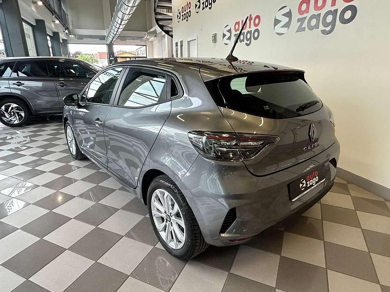 Używany Renault Clio V Evolution 91 KM (66 kW) 2025 Szary Sedan/Limuzyna