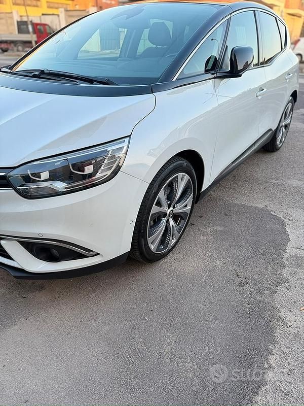 Usata Renault Scénic IV 120 CV (88 kW) 2019 Bianco Monovolume