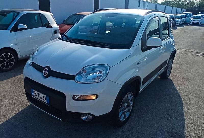 Usata Fiat Panda 4x4 75 CV (55 kW) 2012 Bianco Utilitaria