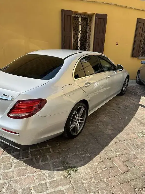 Usata Mercedes E220 Premium Plus 194 CV (142 kW) 2019 Berlina