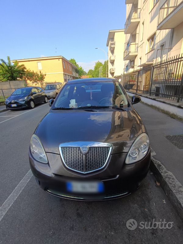 Marrone Usata 2011 Lancia Ypsilon Due volumi | 3500 € - Immagine 1/4