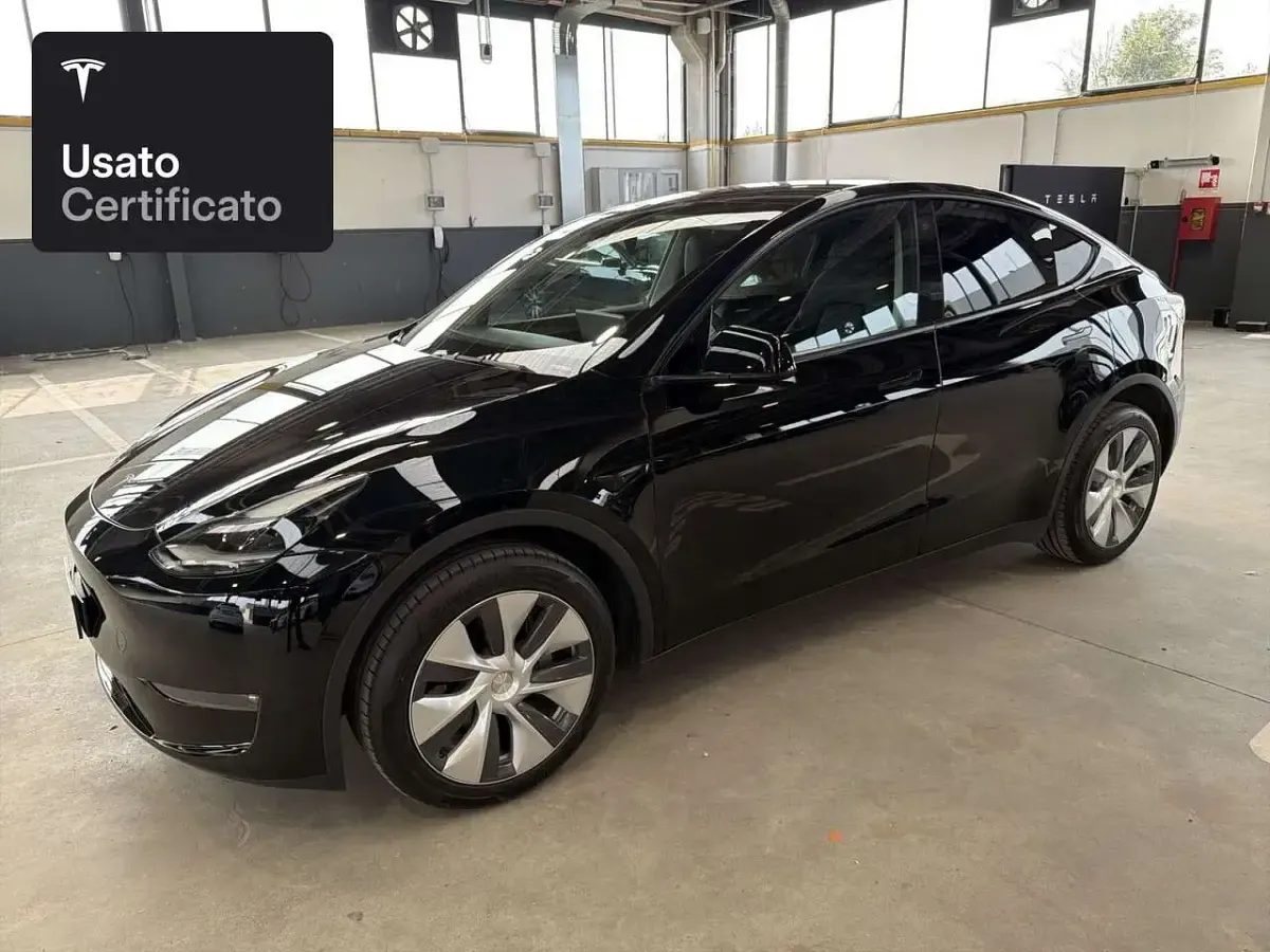 Usata Tesla Model Y Long Range AWD 258 kW (351 CV) 2024 Solid black SUV