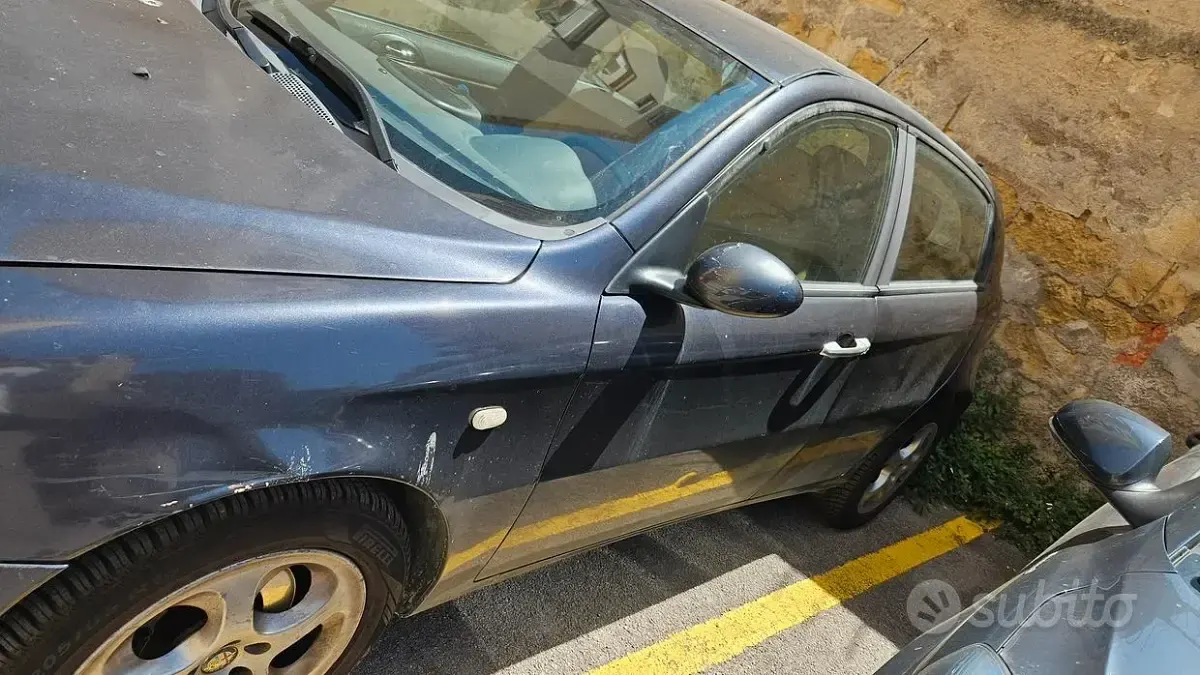 Usata Alfa Romeo 147 140 CV (102 kW) 2003 Utilitaria