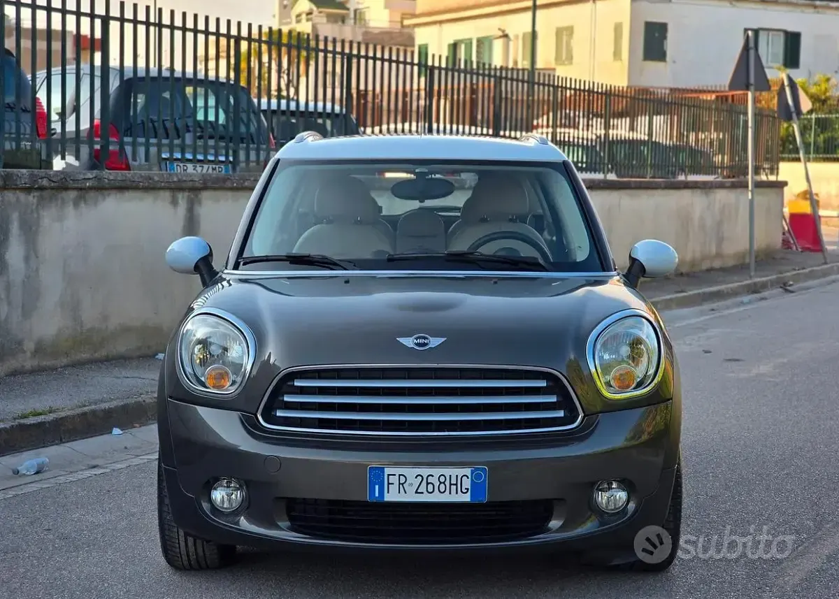 Usata Mini Countryman 111 CV (81 kW) 2012 Grigio SUV