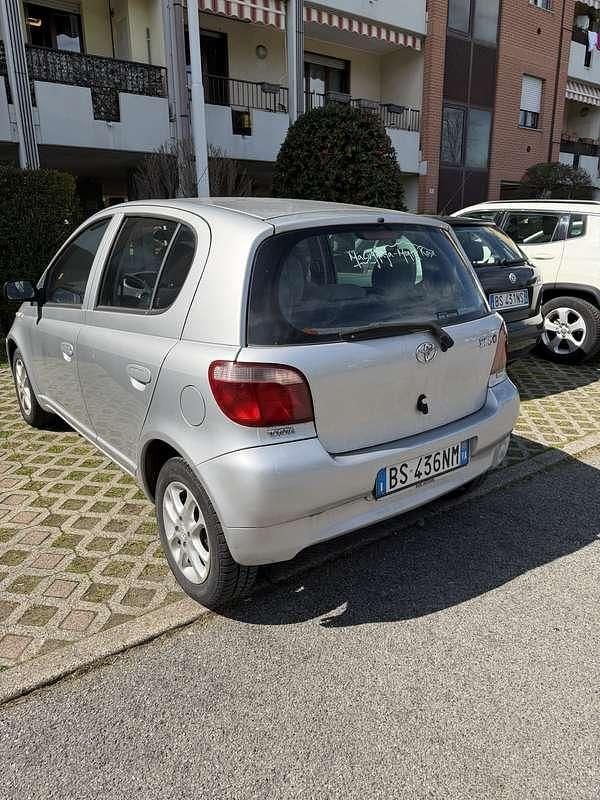 Usata Toyota Yaris Sol 68 CV (50 kW) 2002 Berlina