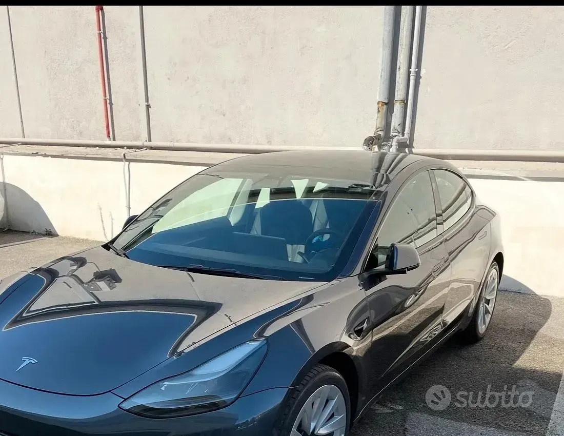 Usata Tesla Model 3 152 kW (208 CV) 2021 Grigio Berlina