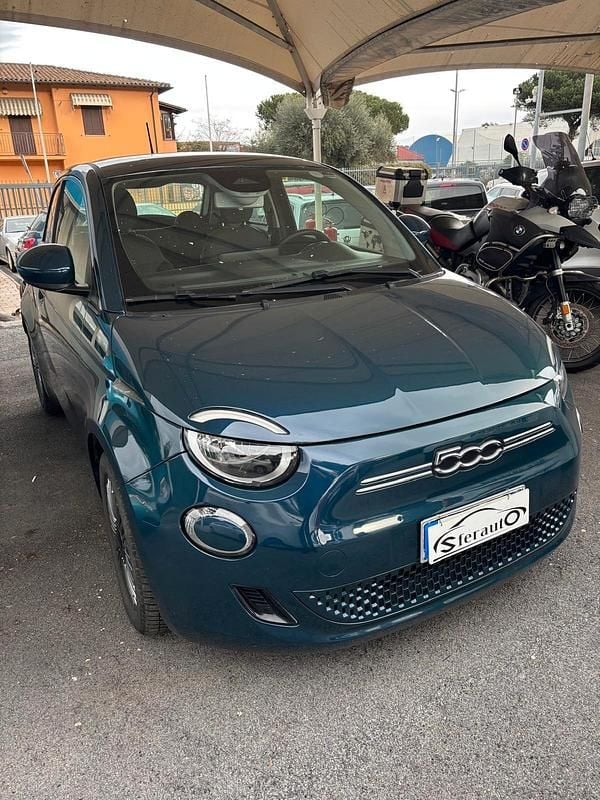 Verde Usata 2020 Fiat 500e Opening Edition Berlina | 12.900 € (Buon prezzo) - Immagine 1/4