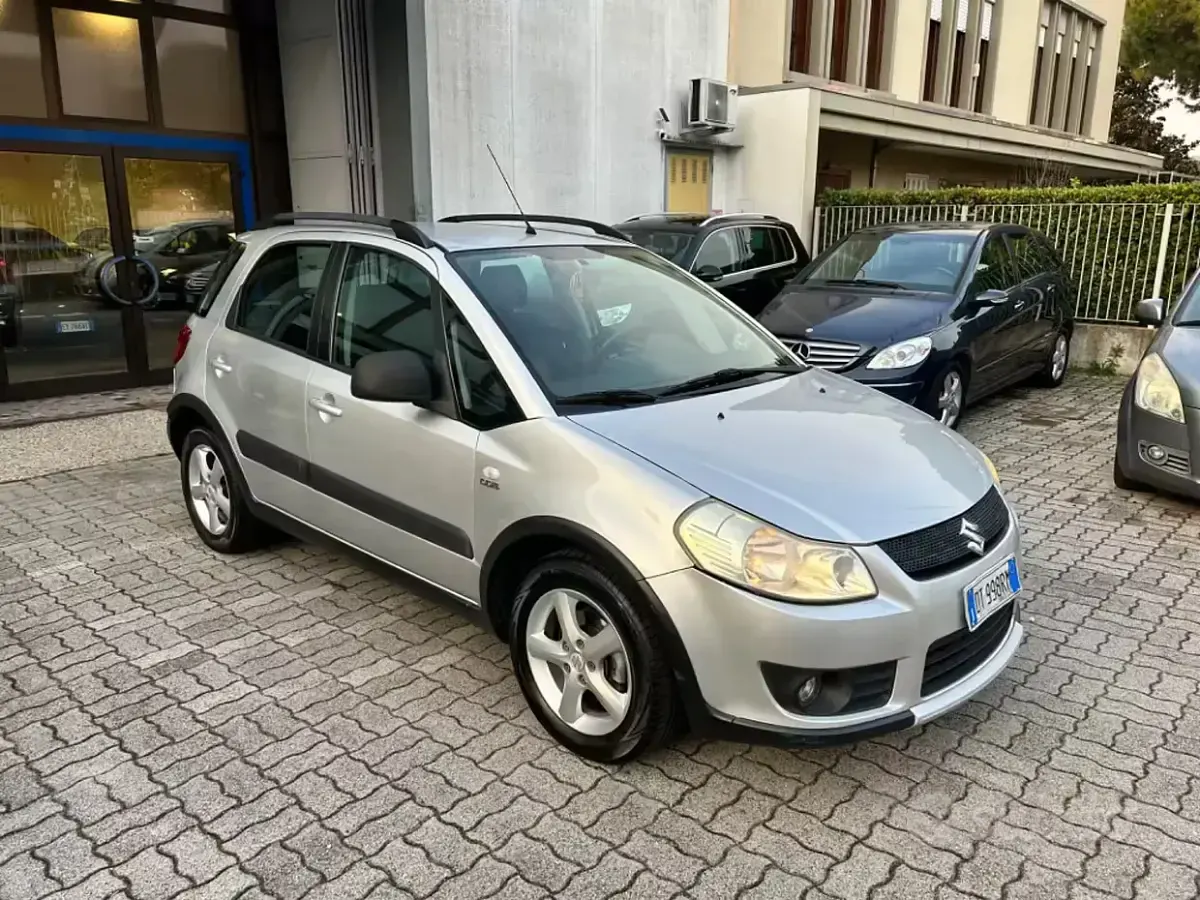 Usata Suzuki SX4 90 CV (66 kW) 2009 Grigio SUV