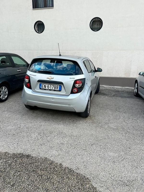 Usata Chevrolet Aveo 69 CV (50 kW) 2012 Grigio Berlina