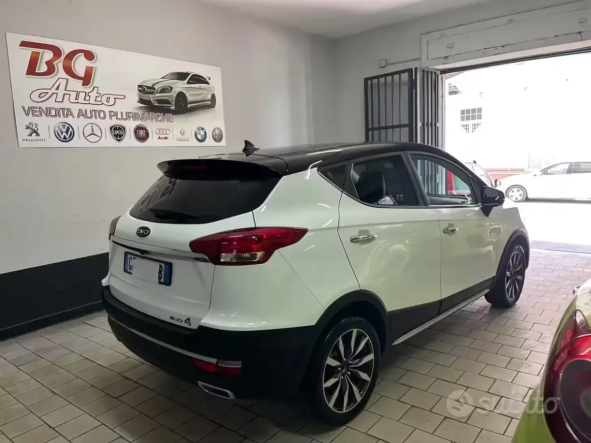 Usata EVO Evo 4 114 CV (83 kW) 2021 Bianco SUV